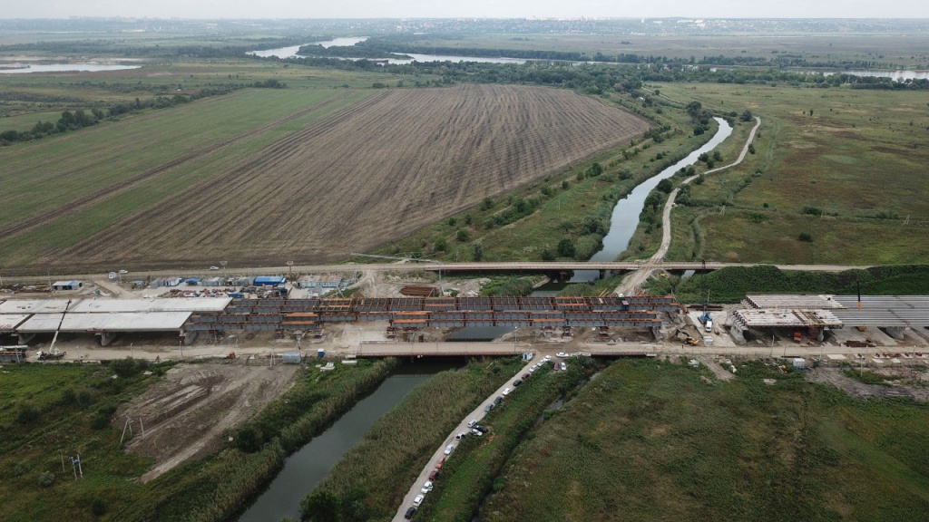 Мост через реку Аксай М-4 «Дон» https://avtodor-eng.ru/storage/app/uploads/public/61a/7ef/79d/61a7ef79d3adc398473349.jpg