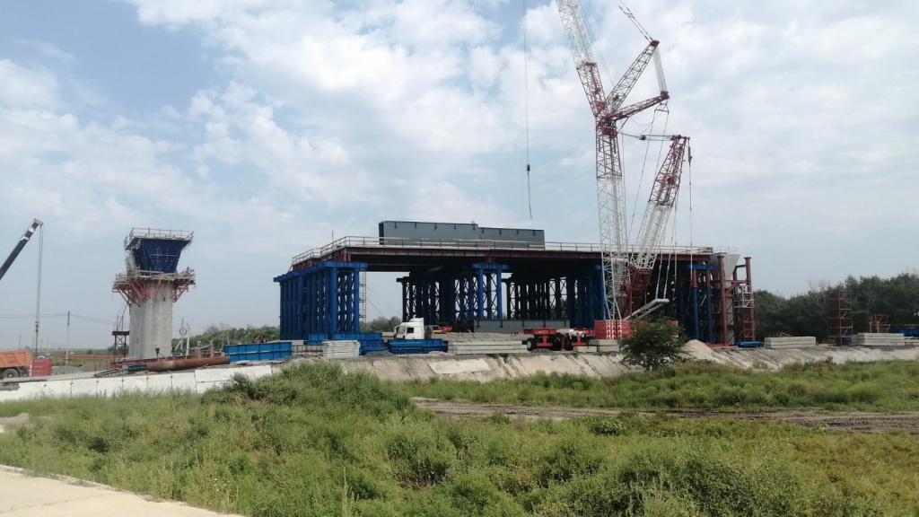 Мост через реку Аксай М-4 «Дон» https://avtodor-eng.ru/storage/app/uploads/public/61a/7ef/798/61a7ef798a6f8649817310.jpg